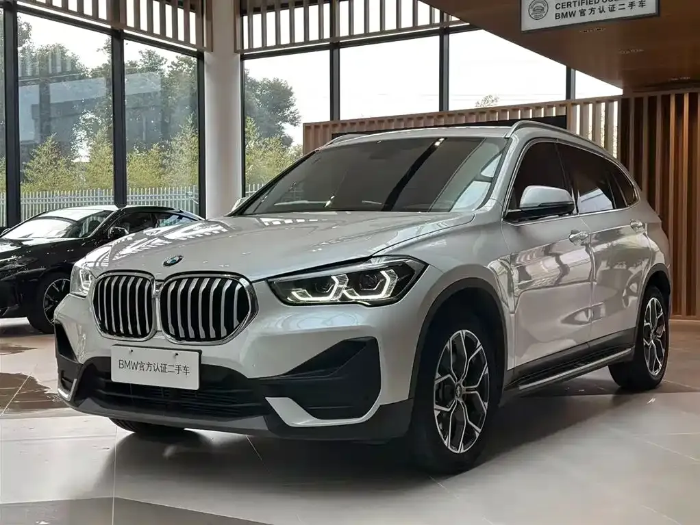BMW X1 — фото 1