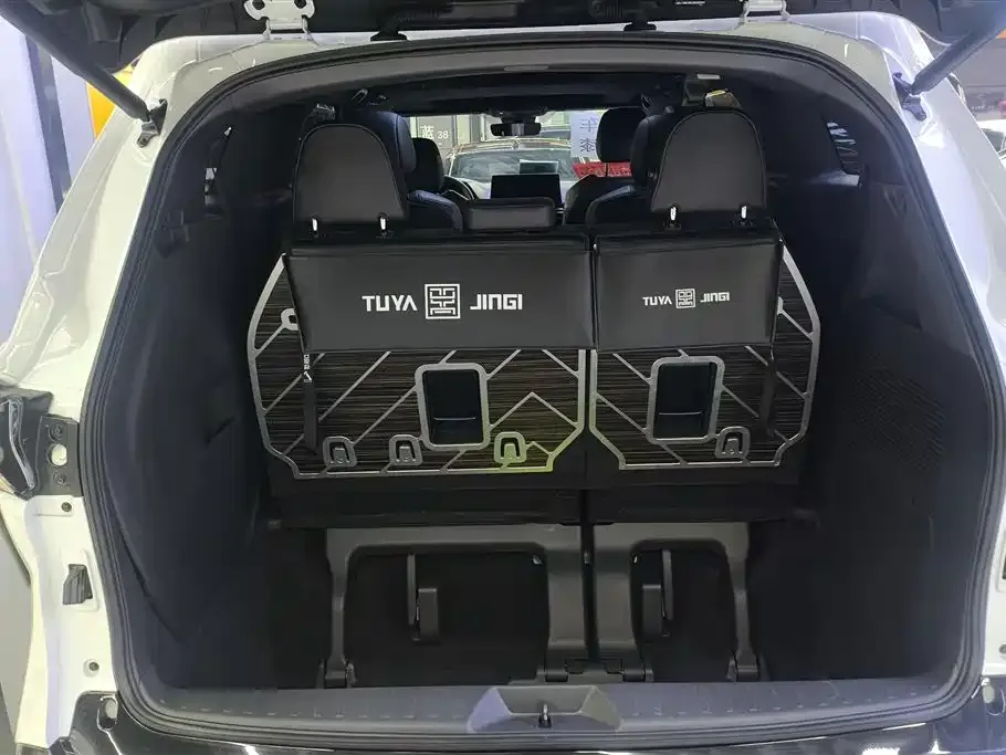 Toyota Granvia 2024 из CN, фото 6