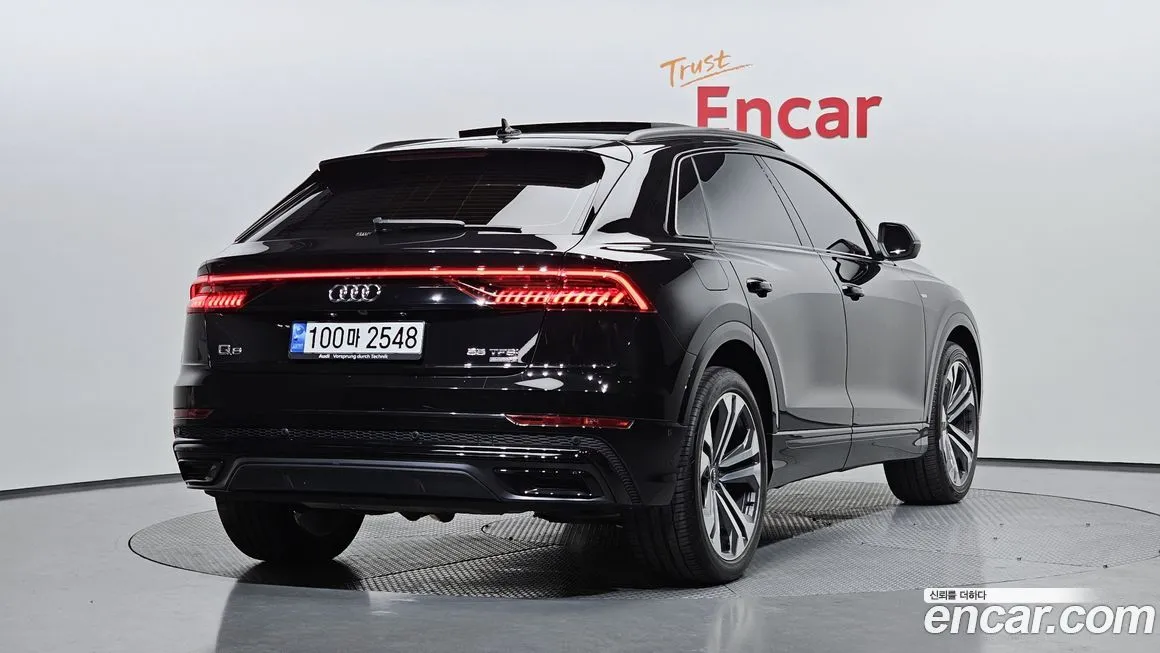 Audi Q8 — фото 7