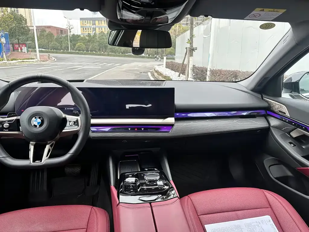 BMW 5 Series 2025 из CN, фото 3
