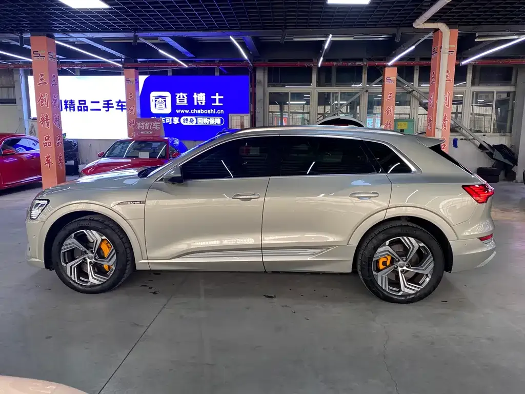 Audi e-tron 2022 из CN, фото 5