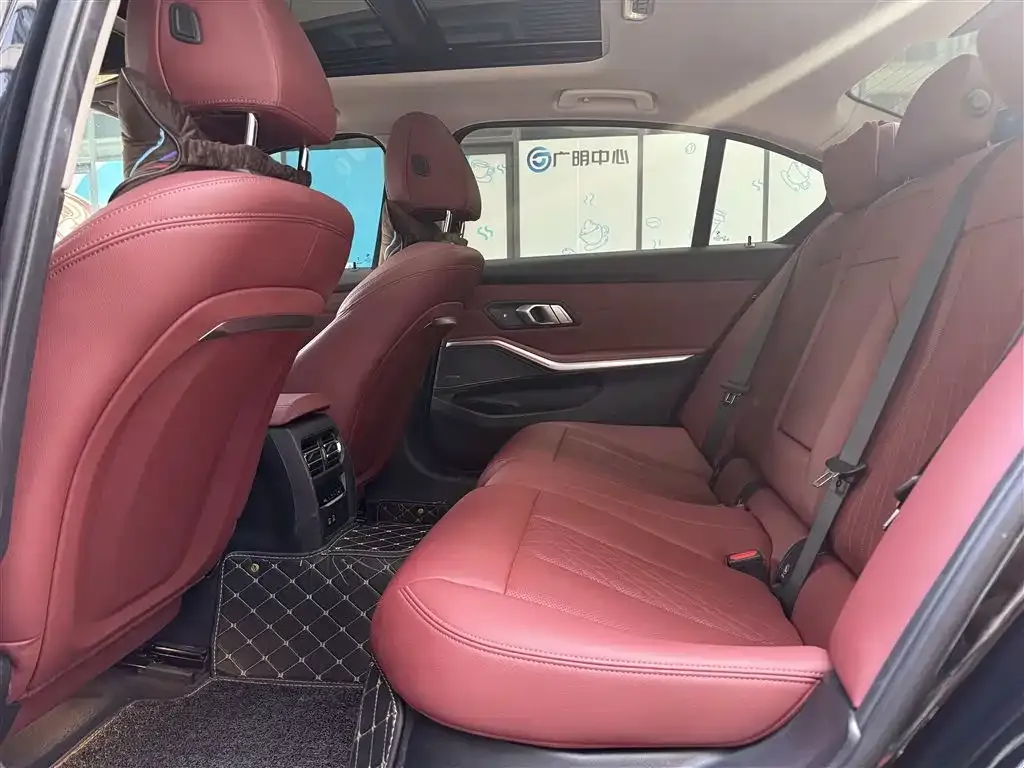 BMW 3 Series 2023 из CN, фото 5