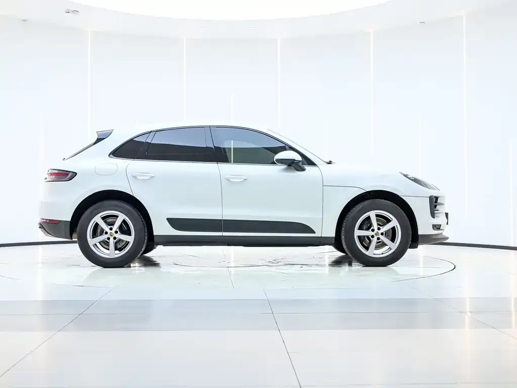 Porsche Macan — фото 10