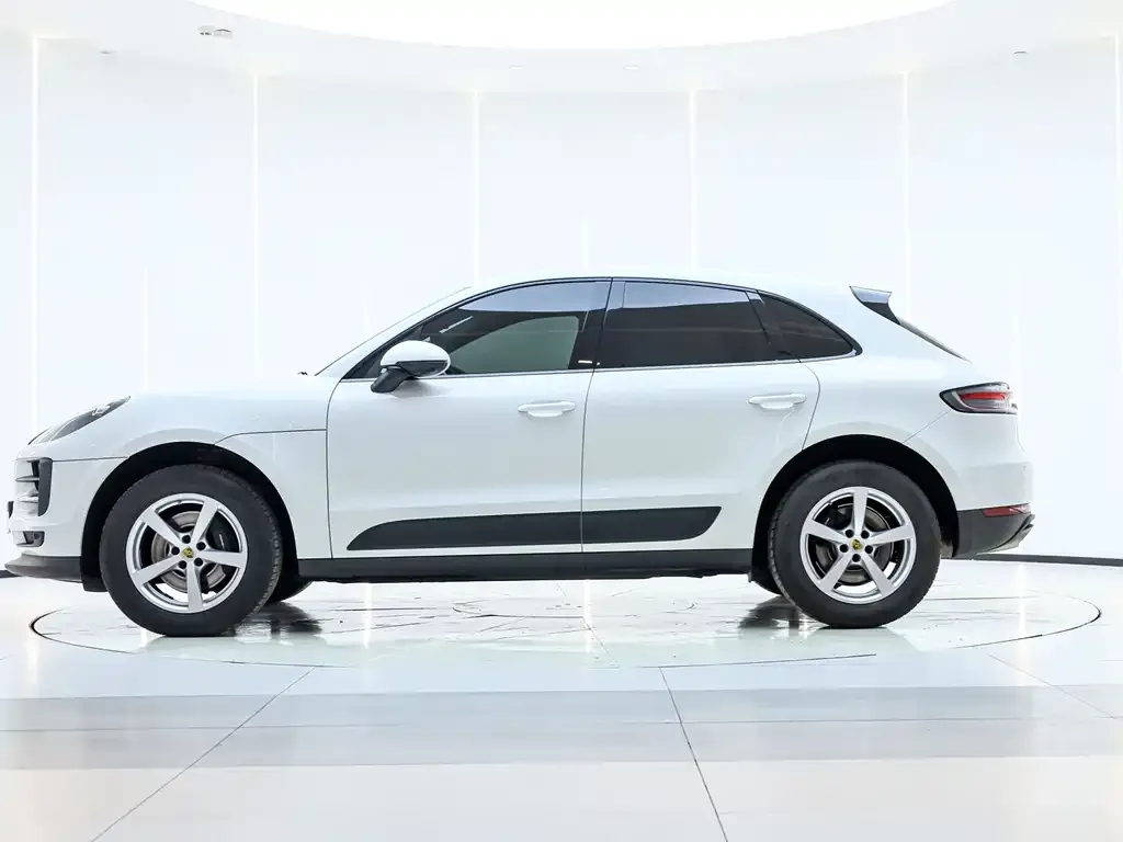 Porsche Macan — фото 5