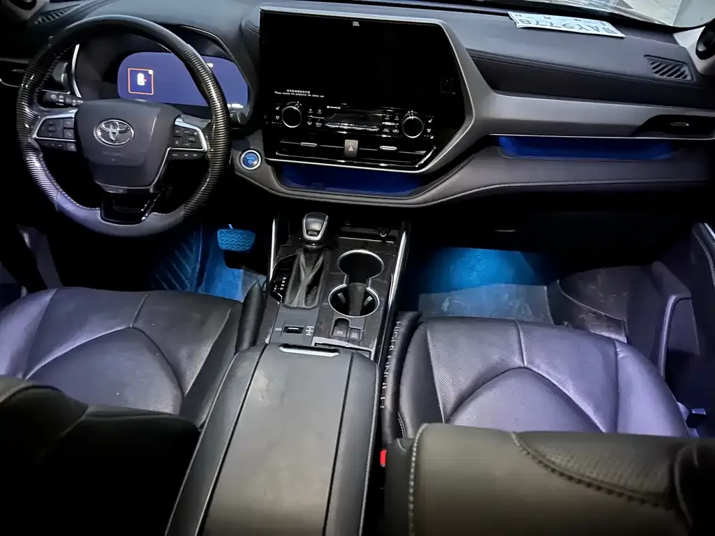 Toyota Highlander — фото 4