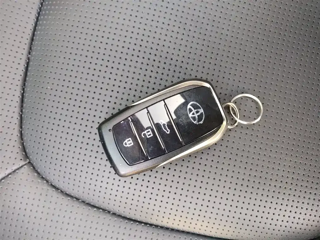 Toyota Highlander 2025 из CN, фото 10