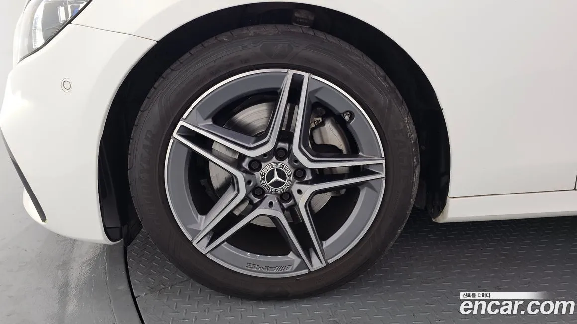 Mercedes-Benz E-Class 2023 из KR, фото 5