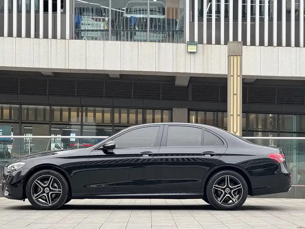 Mercedes-Benz E-Class (Import) — фото 9