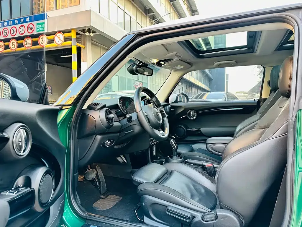 MINI Cooper (3-door) 2022 из CN, фото 3