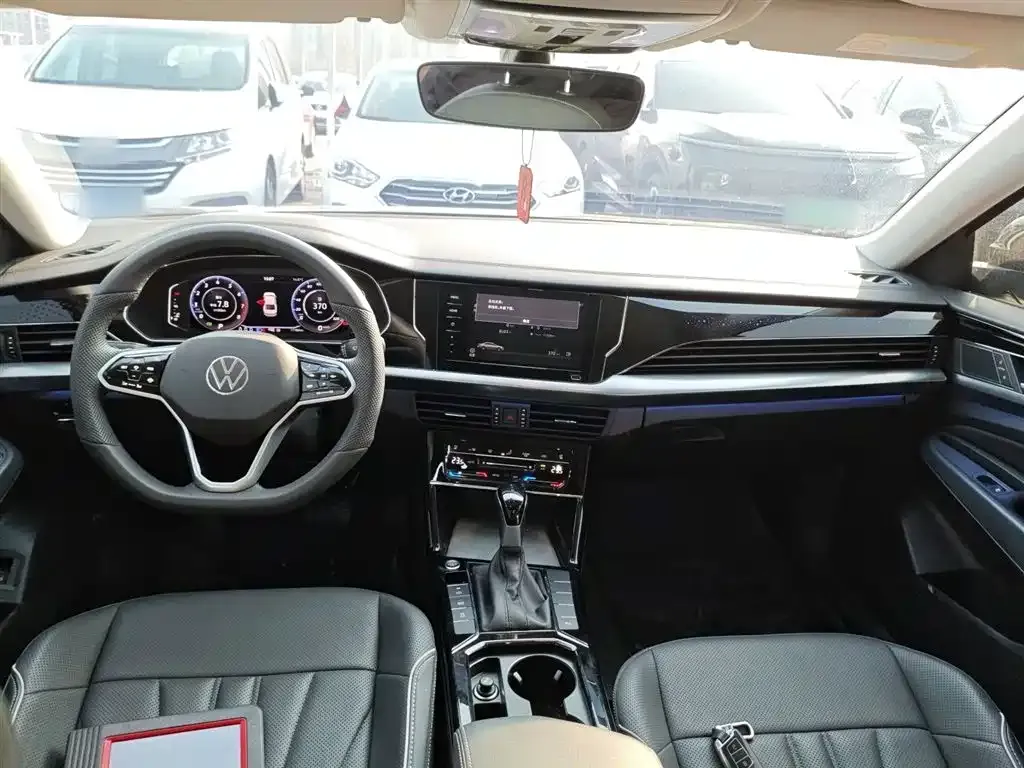 Volkswagen Passat — фото 8
