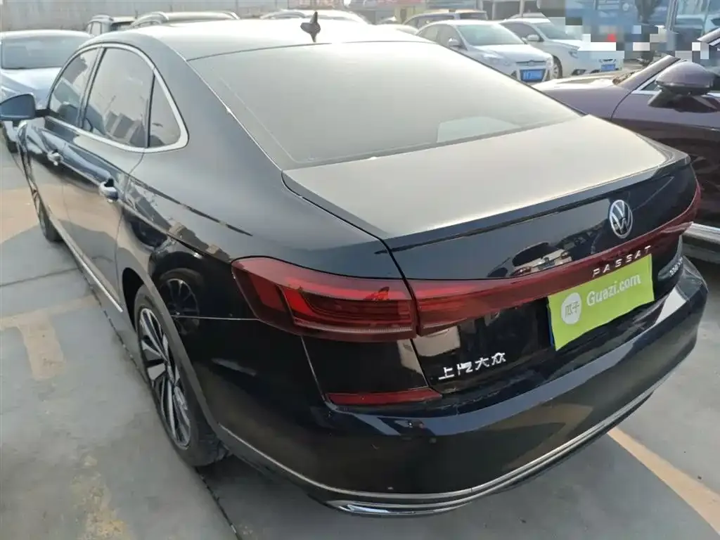 Volkswagen Passat — фото 7