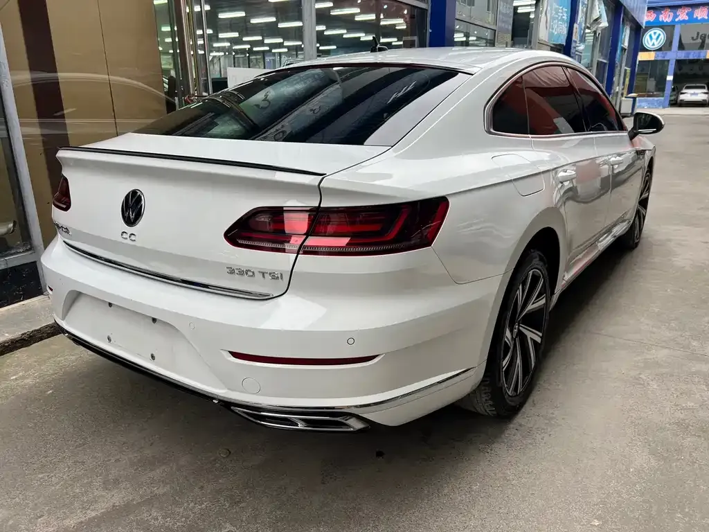 Volkswagen CC 2022 из CN, фото 2