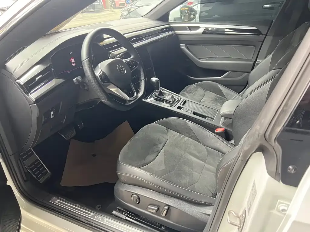 Volkswagen CC 2022 из CN, фото 4