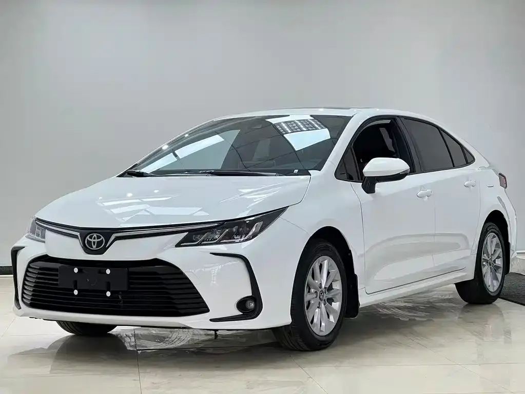 Toyota Corolla — фото 1
