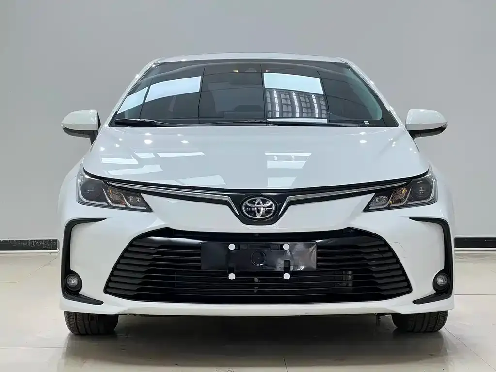 Toyota Corolla — фото 5