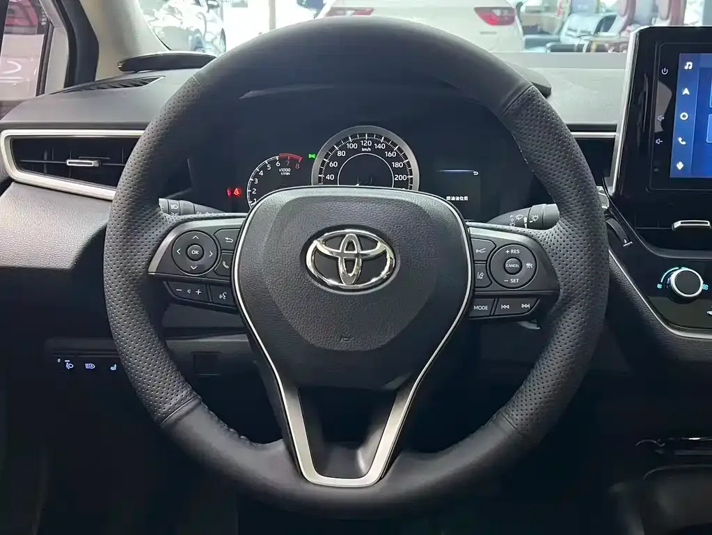 Toyota Corolla — фото 6