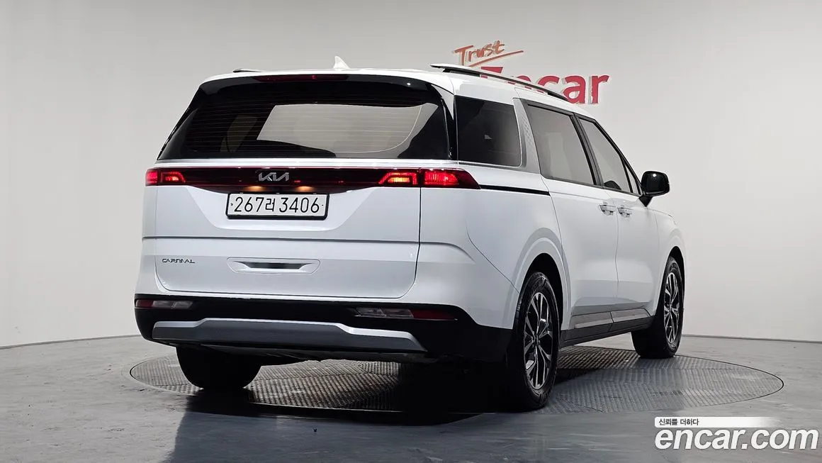 Kia Carnival — фото 2
