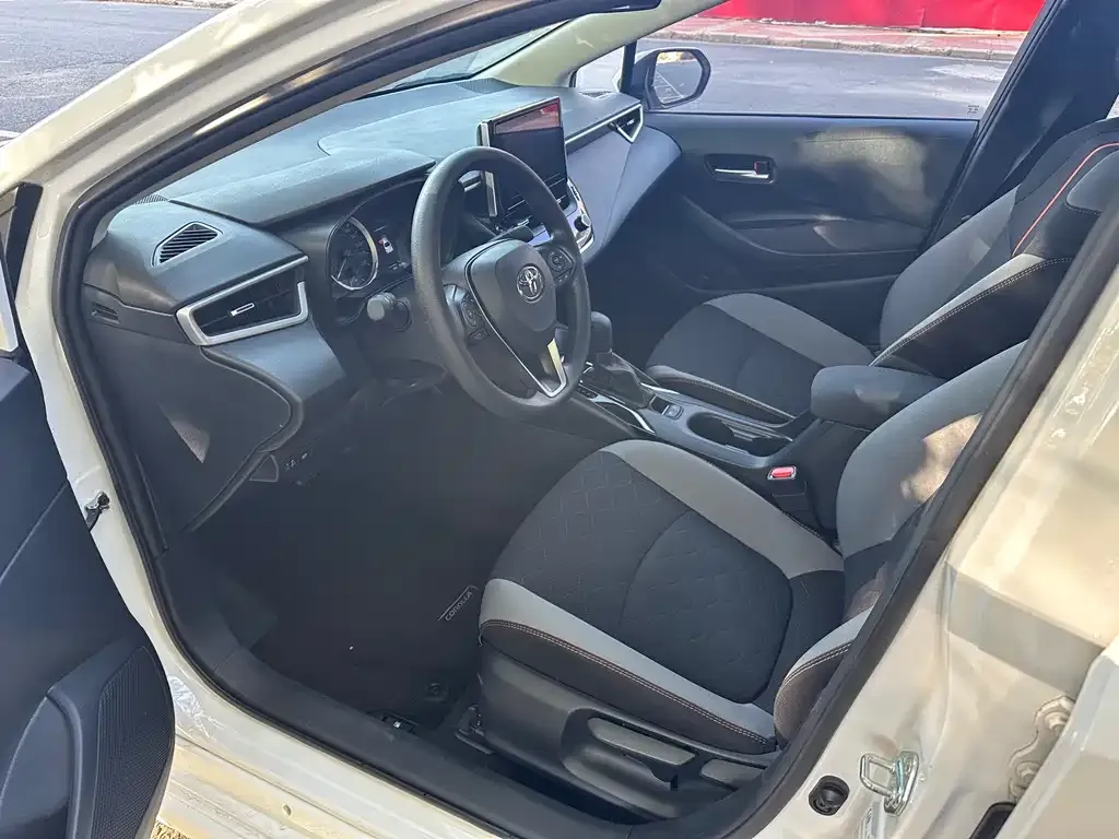Toyota Corolla 2023 из CN, фото 7