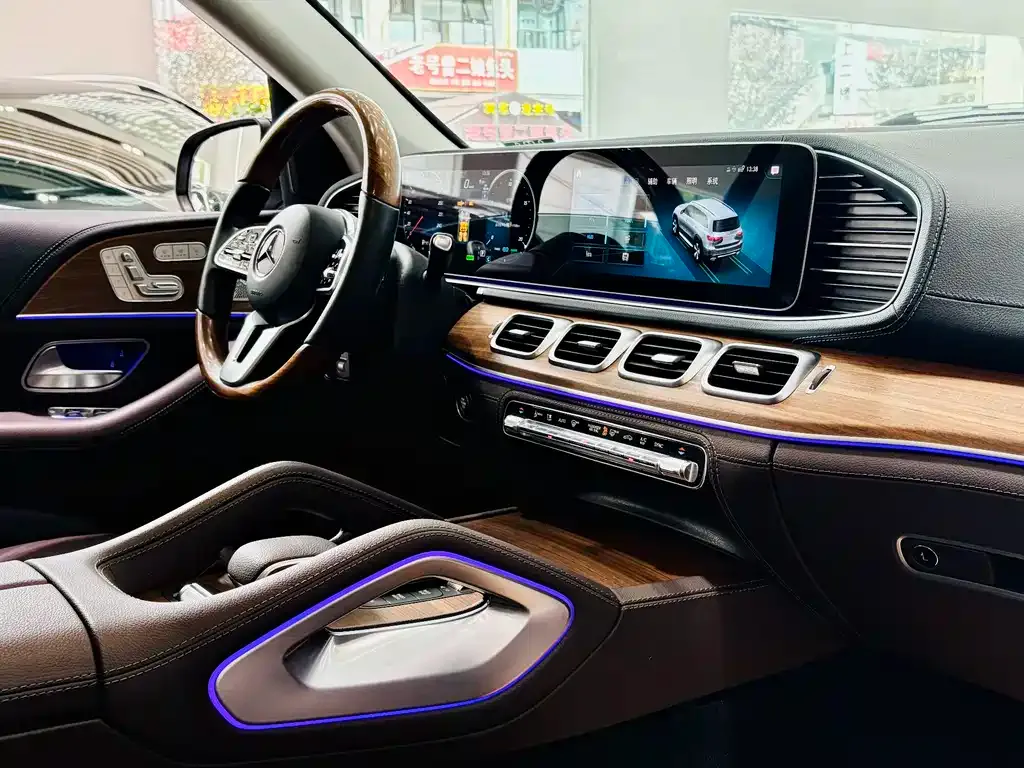 Mercedes-Benz GLS — фото 7