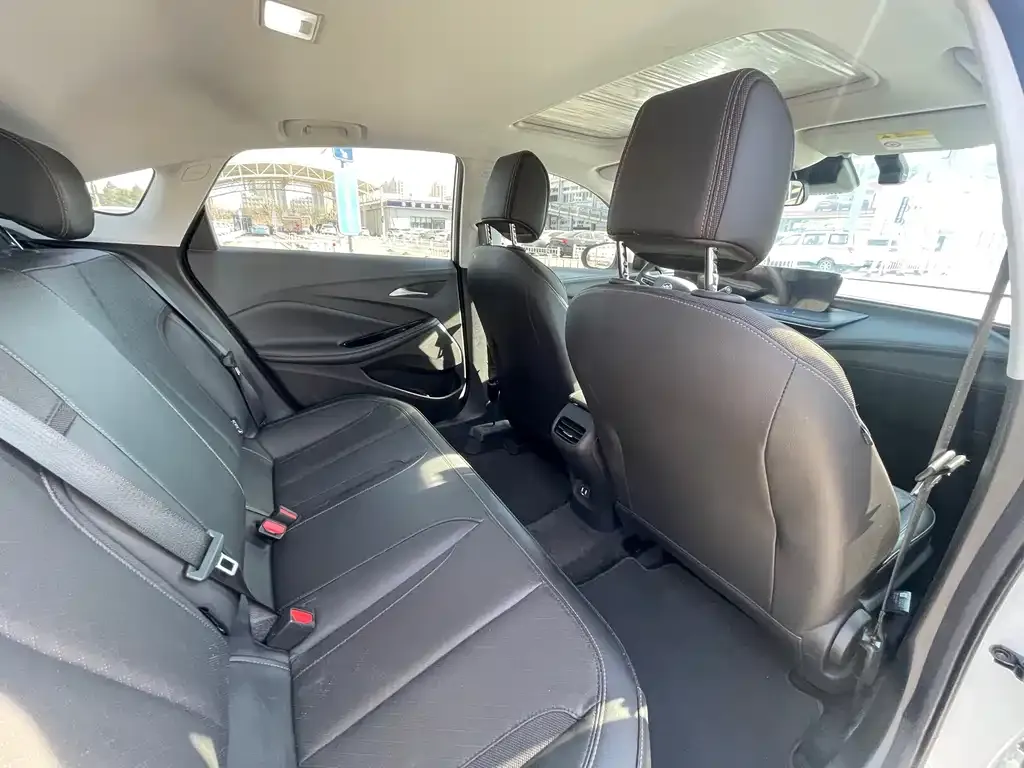 Buick Verano 2023 из CN, фото 2