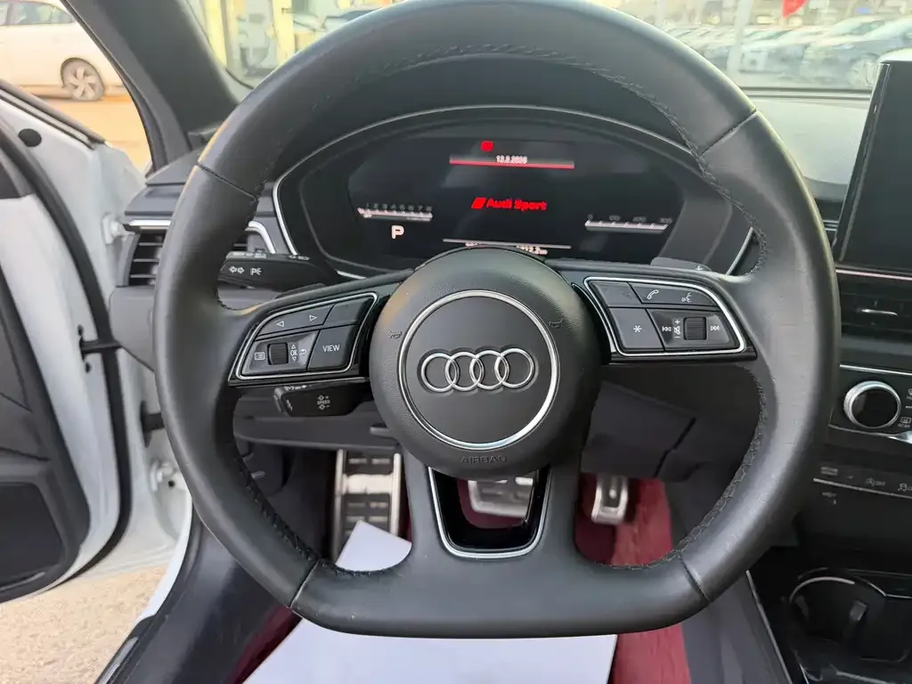 Audi A4L 2023 из CN, фото 3