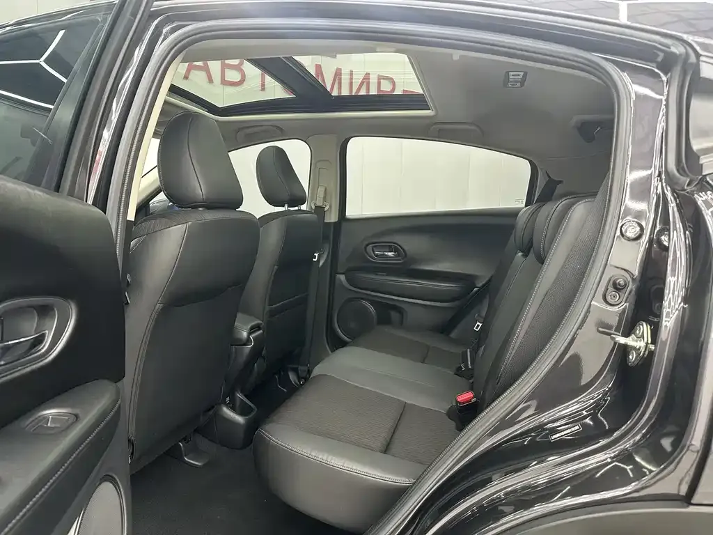 Honda Vezel 2022 из CN, фото 7