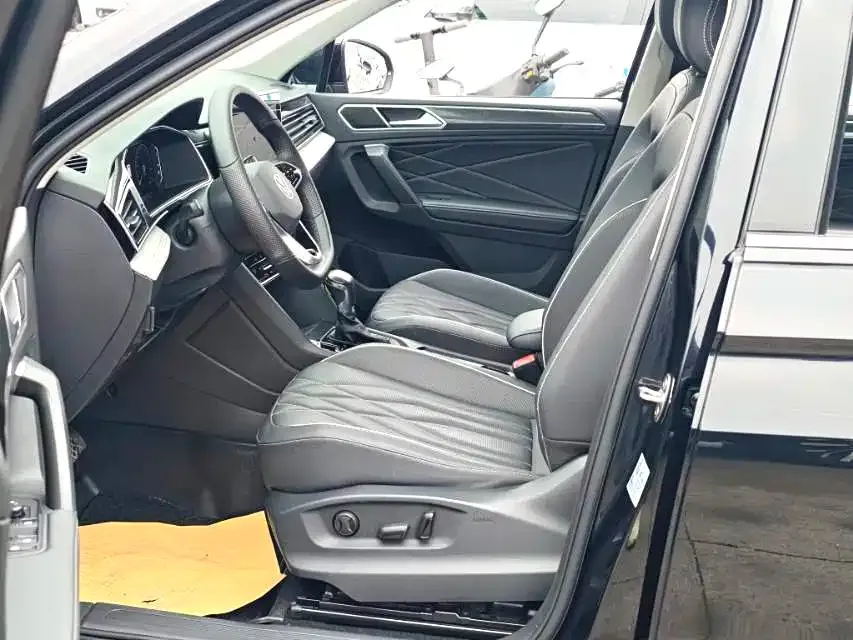 Volkswagen Tiguan L 2021 из CN, фото 4