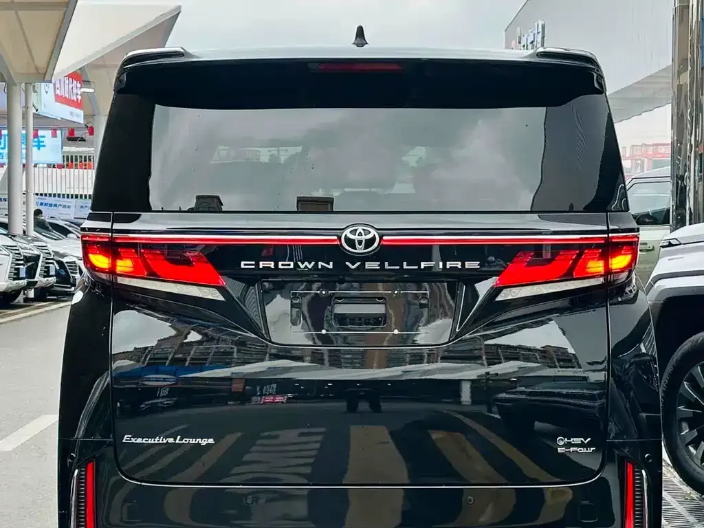 Toyota Vellfire 2024 из CN, фото 4