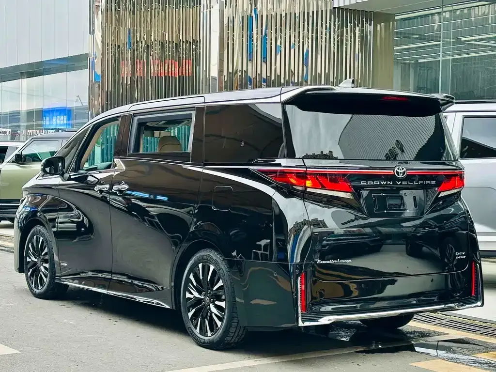 Toyota Vellfire 2024 из CN, фото 8