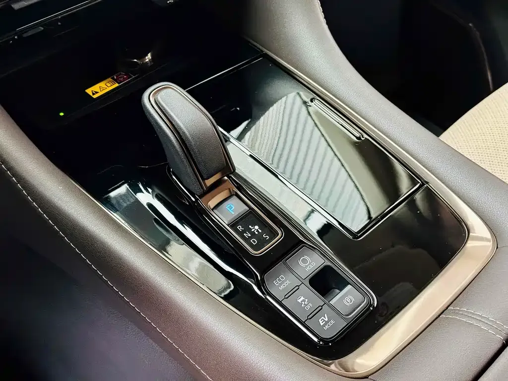 Toyota Vellfire 2024 из CN, фото 10