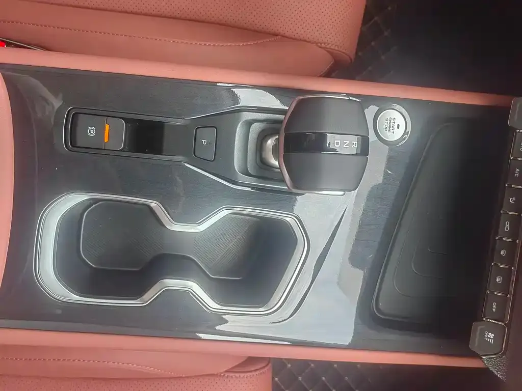 Changan CS75 2025 из CN, фото 8