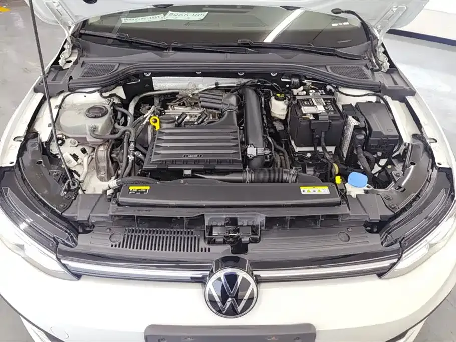 Volkswagen Golf 2022 из CN, фото 10