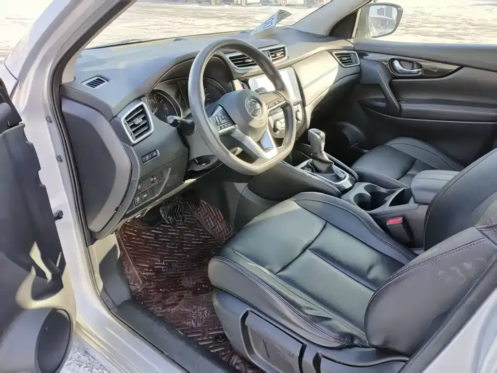 Nissan Qashqai 2021 из CN, фото 2