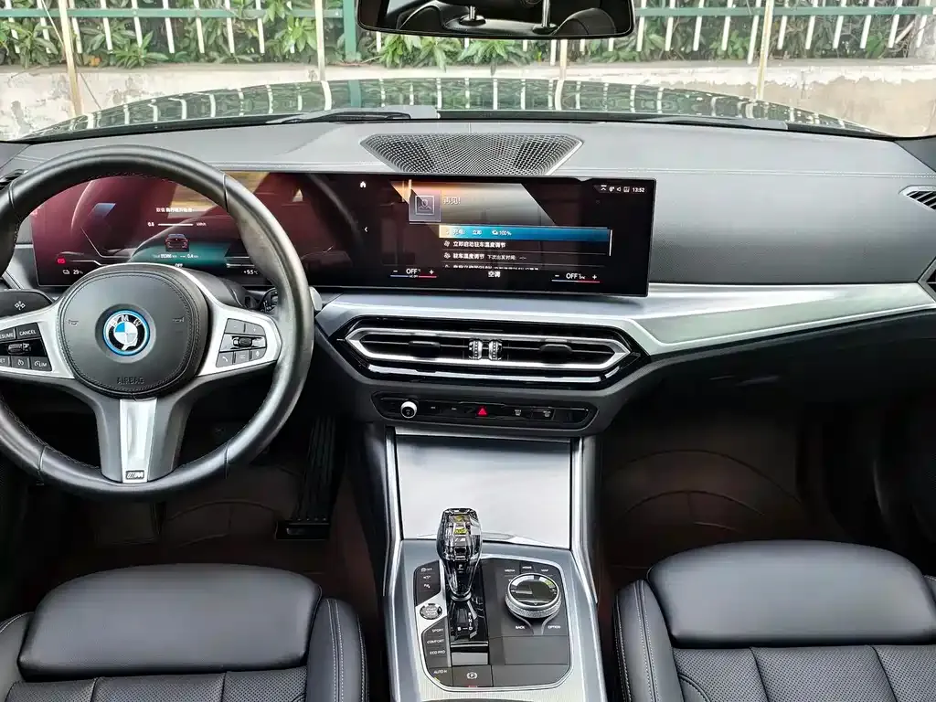 BMW i4 2023 из CN, фото 5