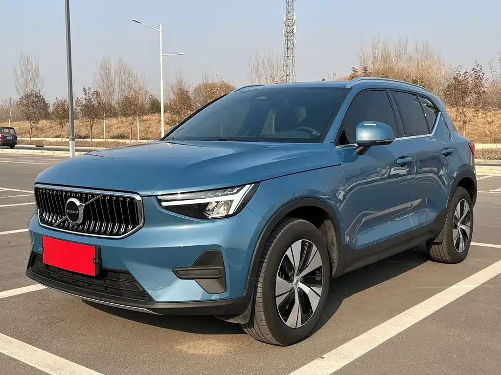 Volvo XC40 2023 из CN, фото 1