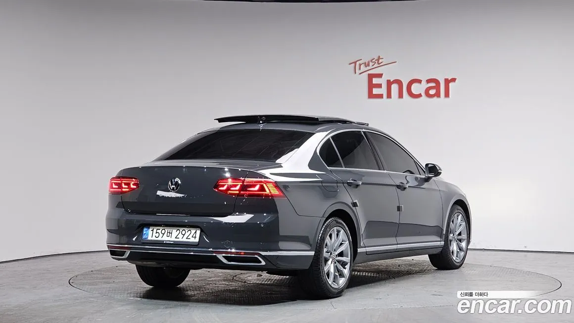 Volkswagen Passat 2021 из KR, фото 2