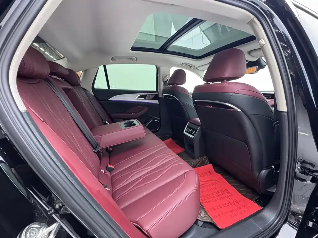 Hongqi H5 2024 из CN, фото 6