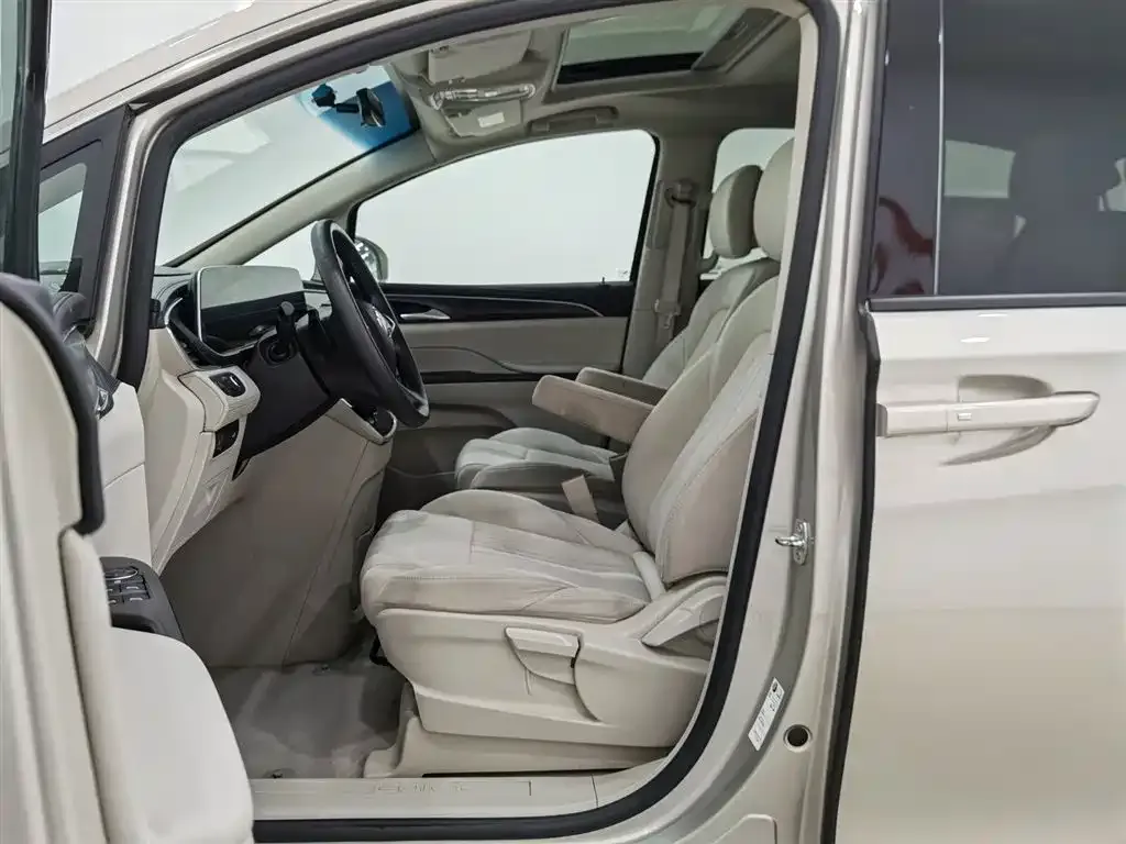 Buick GL8 2021 из CN, фото 10