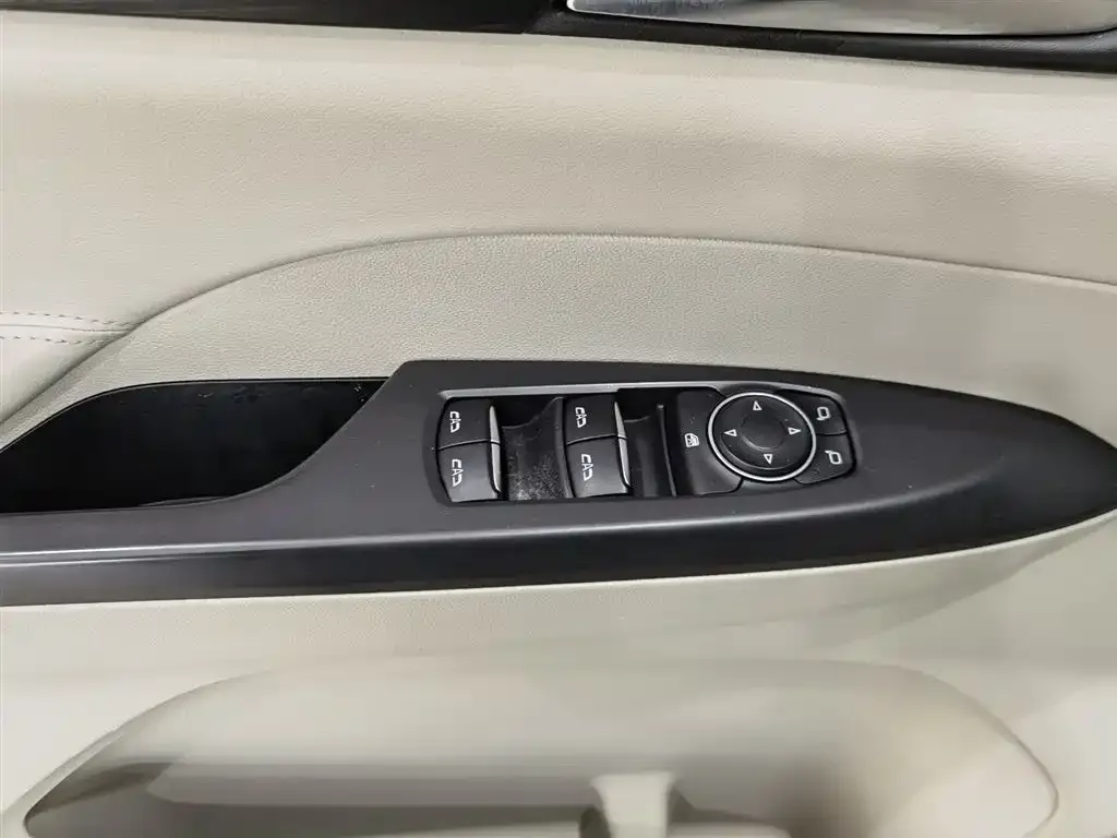 Buick GL8 2021 из CN, фото 6