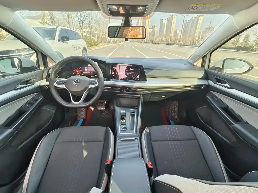 Volkswagen Golf 2022 из CN, фото 4