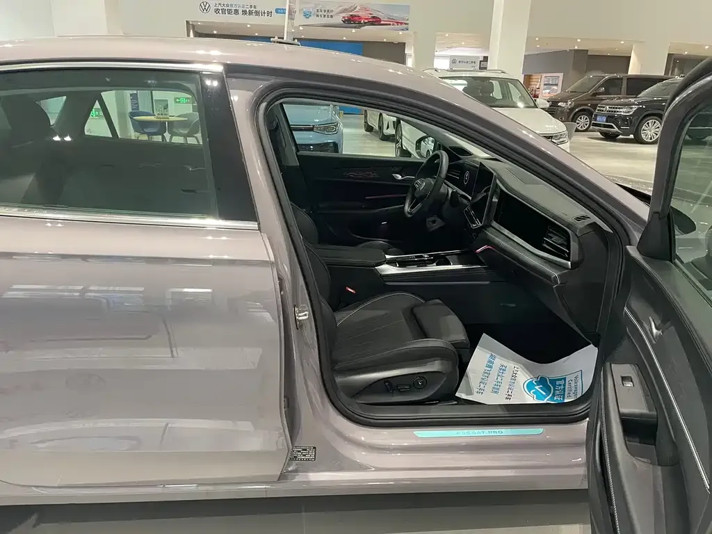 Volkswagen Passat 2024 из CN, фото 6
