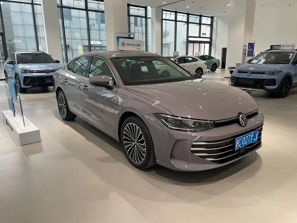 Volkswagen Passat 2024 из CN, фото 2