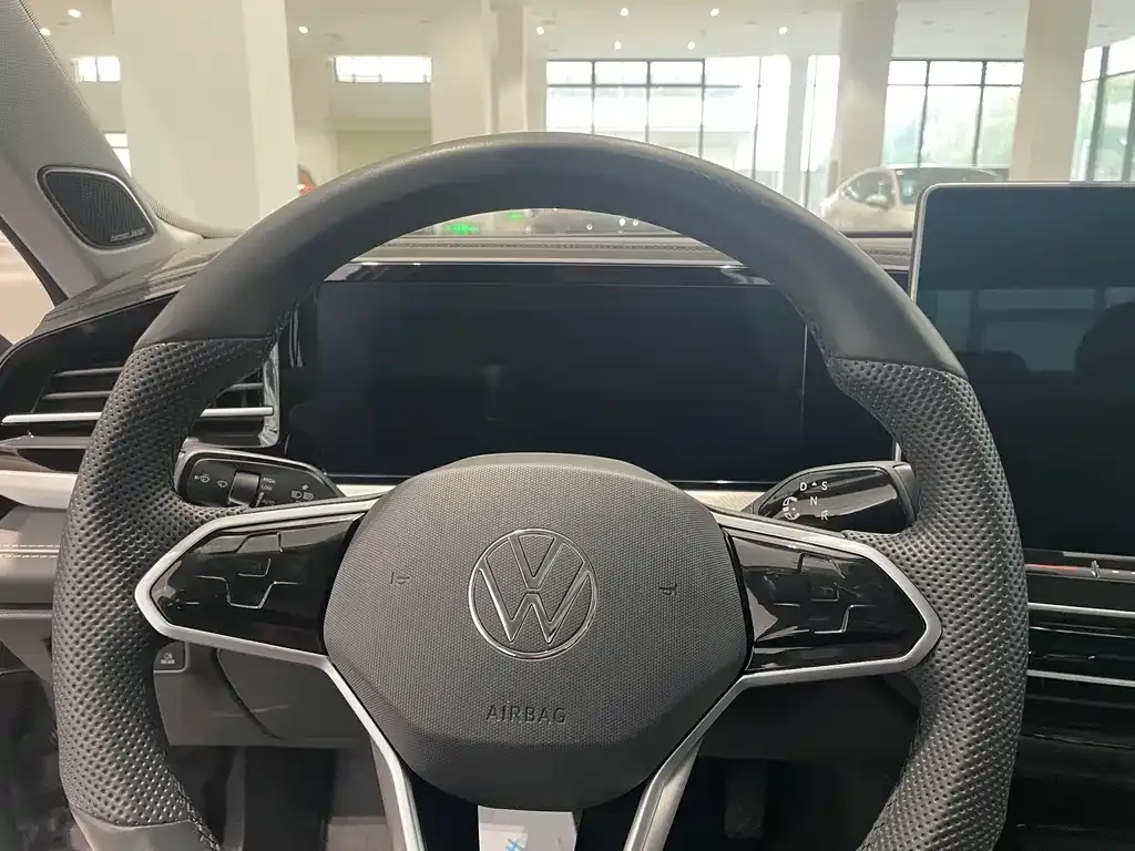Volkswagen Passat 2024 из CN, фото 4
