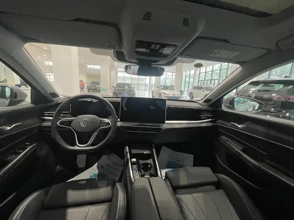 Volkswagen Passat 2024 из CN, фото 9