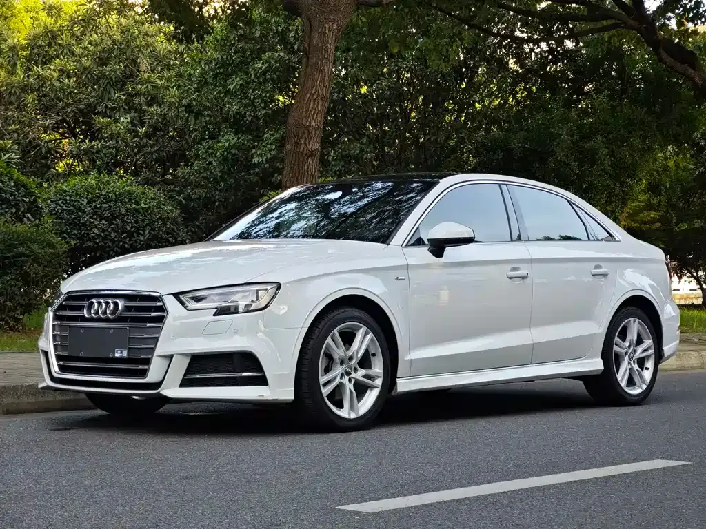 Audi A3 2021 из CN, фото 1