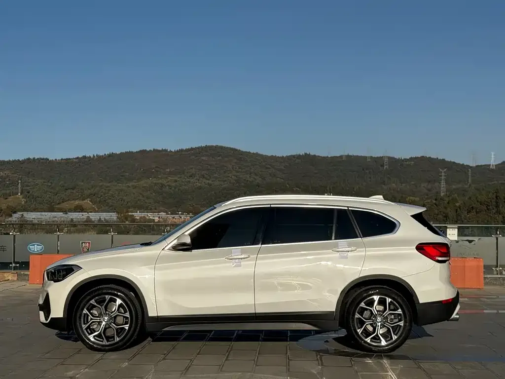 BMW X1 2021 из CN, фото 3