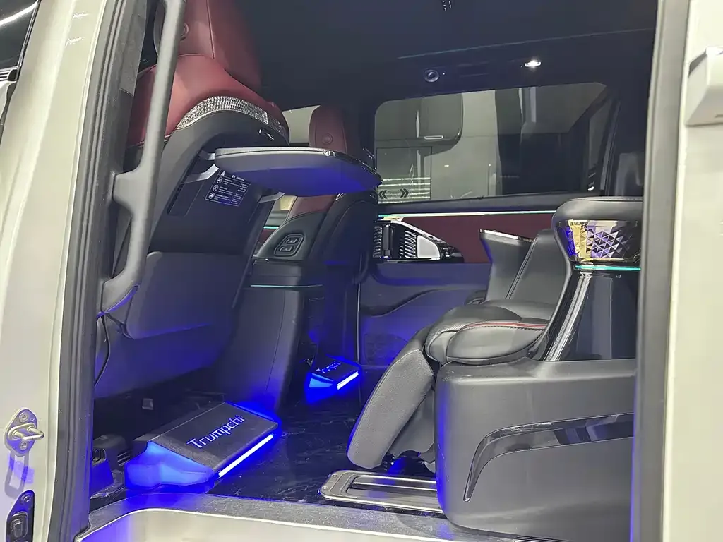 GAC Motor Trumpchi M8 — фото 6