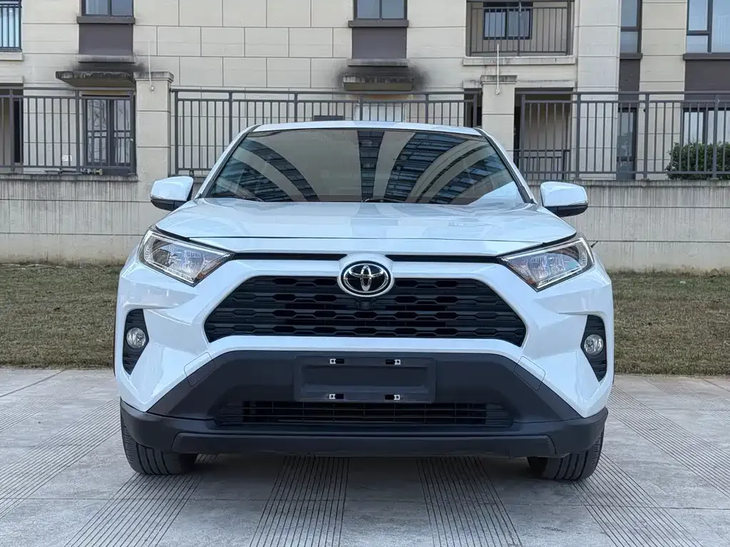 Toyota RAV4 2022 из CN, фото 4
