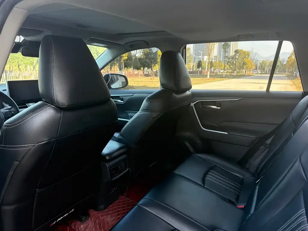 Toyota RAV4 2022 из CN, фото 5