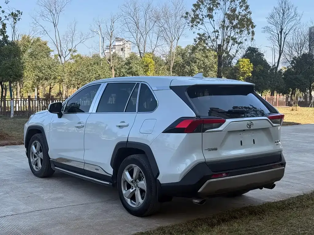 Toyota RAV4 2022 из CN, фото 8